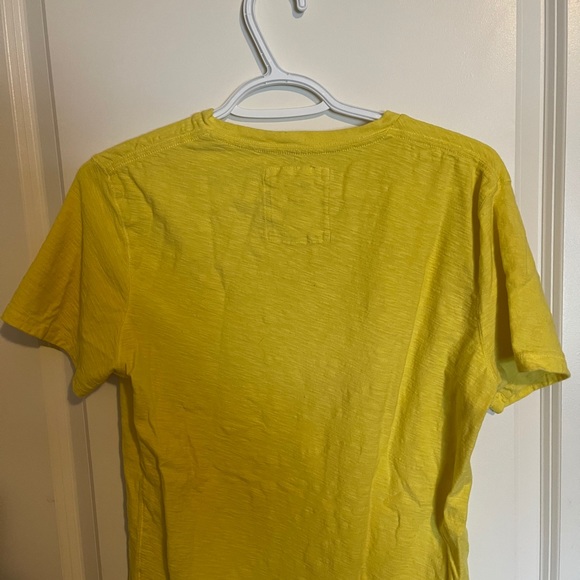 Yellow tshirt - Picture 3 of 3